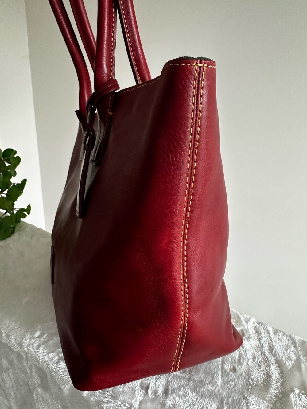 Dooney & Bourke Medium Russell Florentine Leather Toe in Bordeaux NWOT - Picture 7 of 12